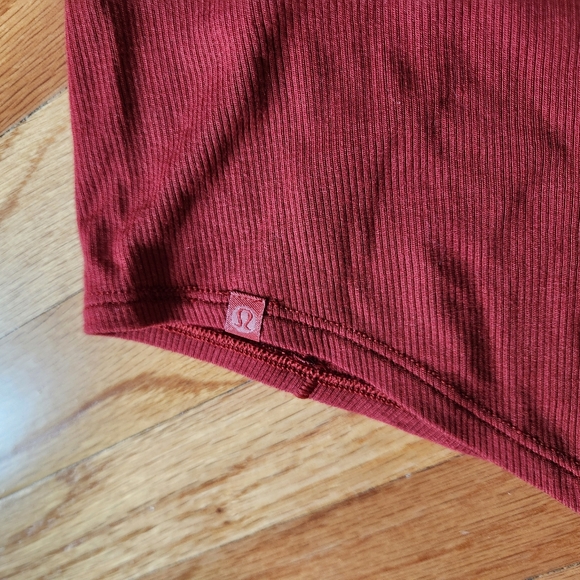 Lululemon Orange Red Ribbed turtleneck size small - Picture 5 of 6
